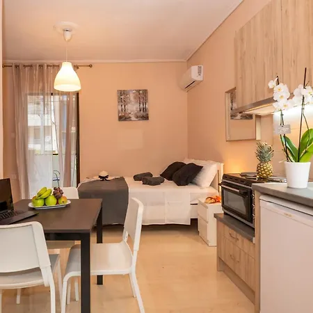 Cozy In Town Apartment